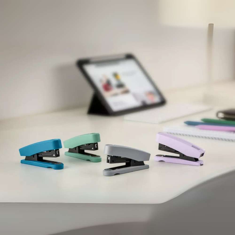 Capsator B 10 Professional ColorID 2.0, 15 coli, capse nr.10, adancime 4.5 cm, bright petrol