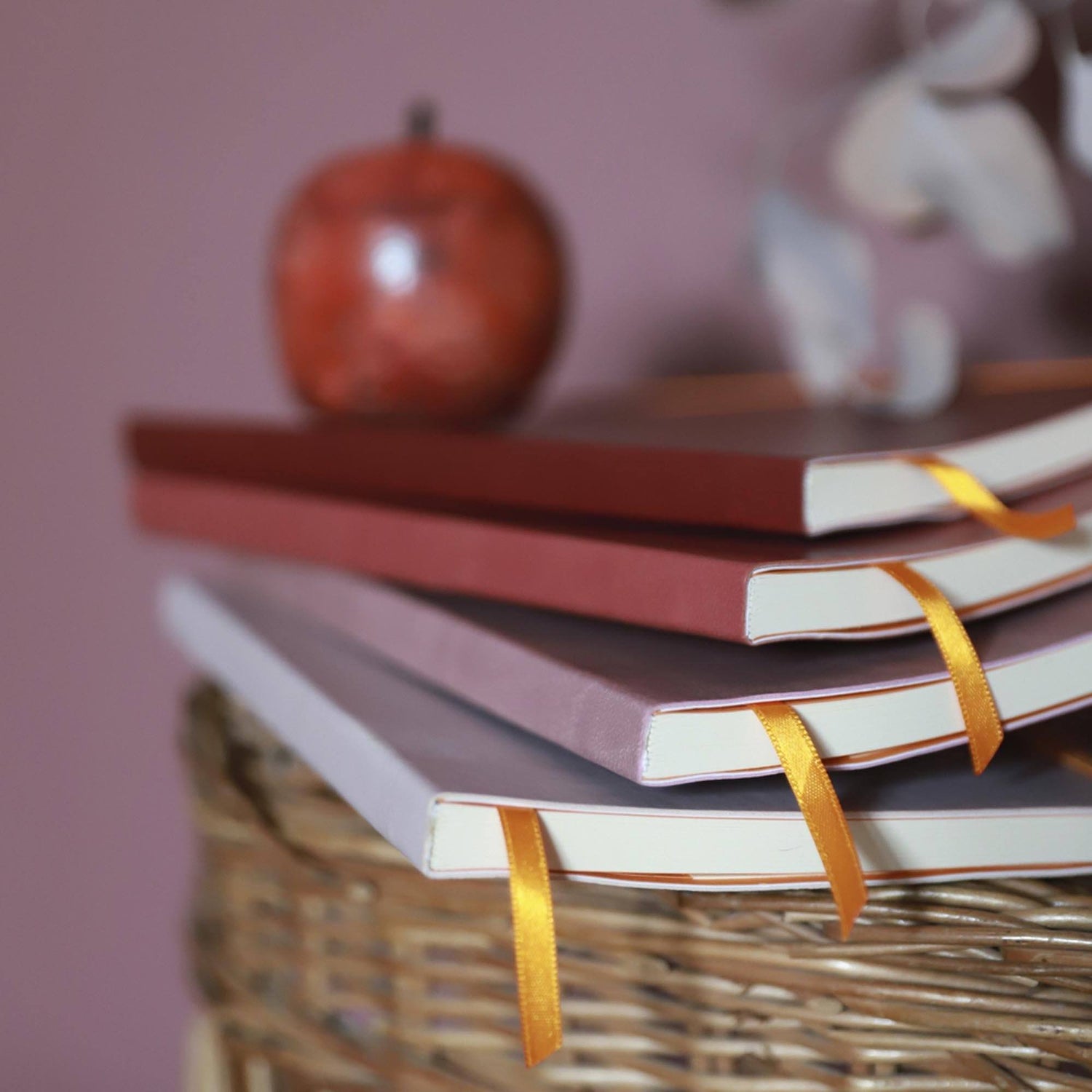 Agenda A5 160 pagini Rhodia rosu pal nacarat, dictando, coperta flexibila Agenda Rhodia