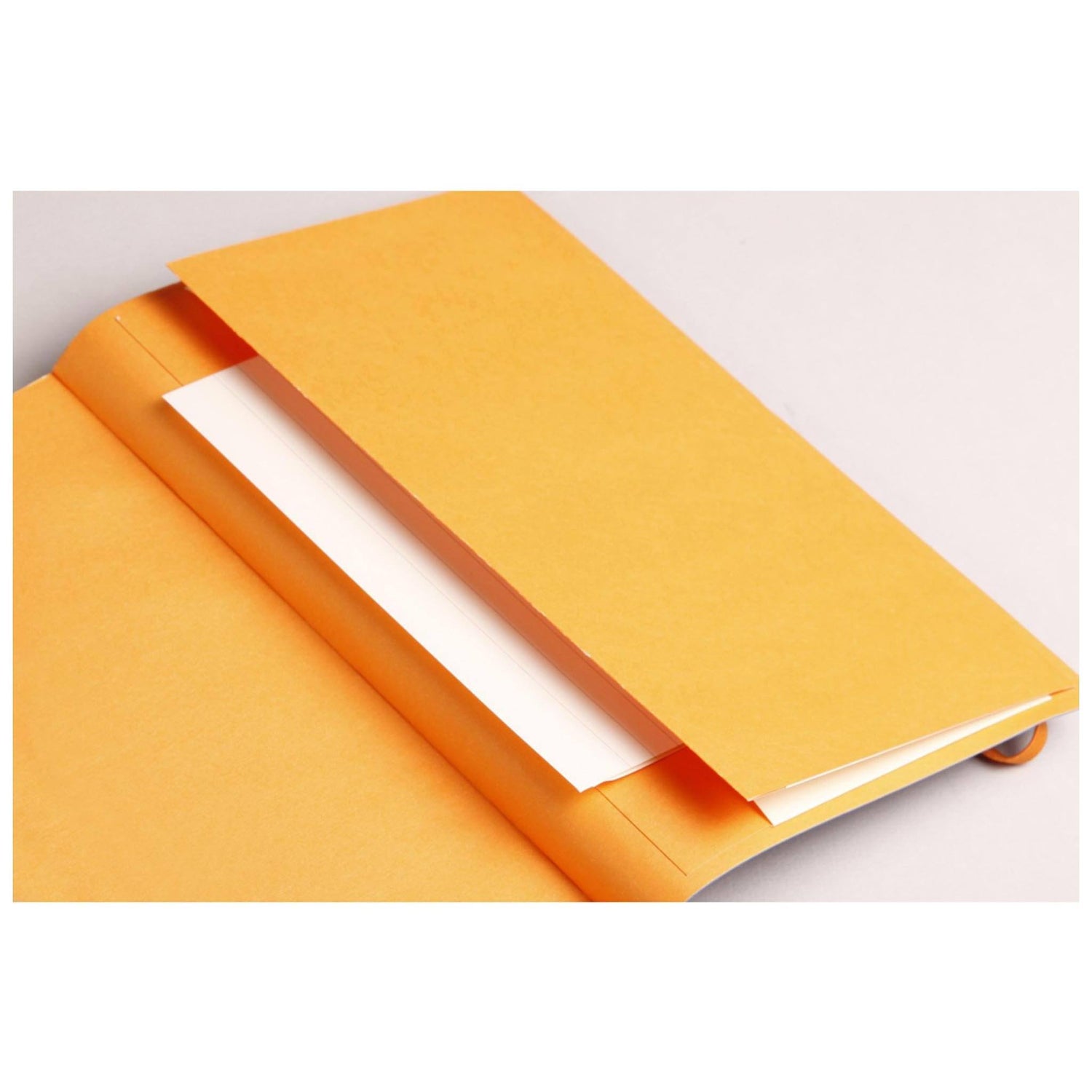 Caiet Agenda A5 Rhodiarama bej, liniat, hartie ivory, cu coperta flexibila Agenda Rhodia