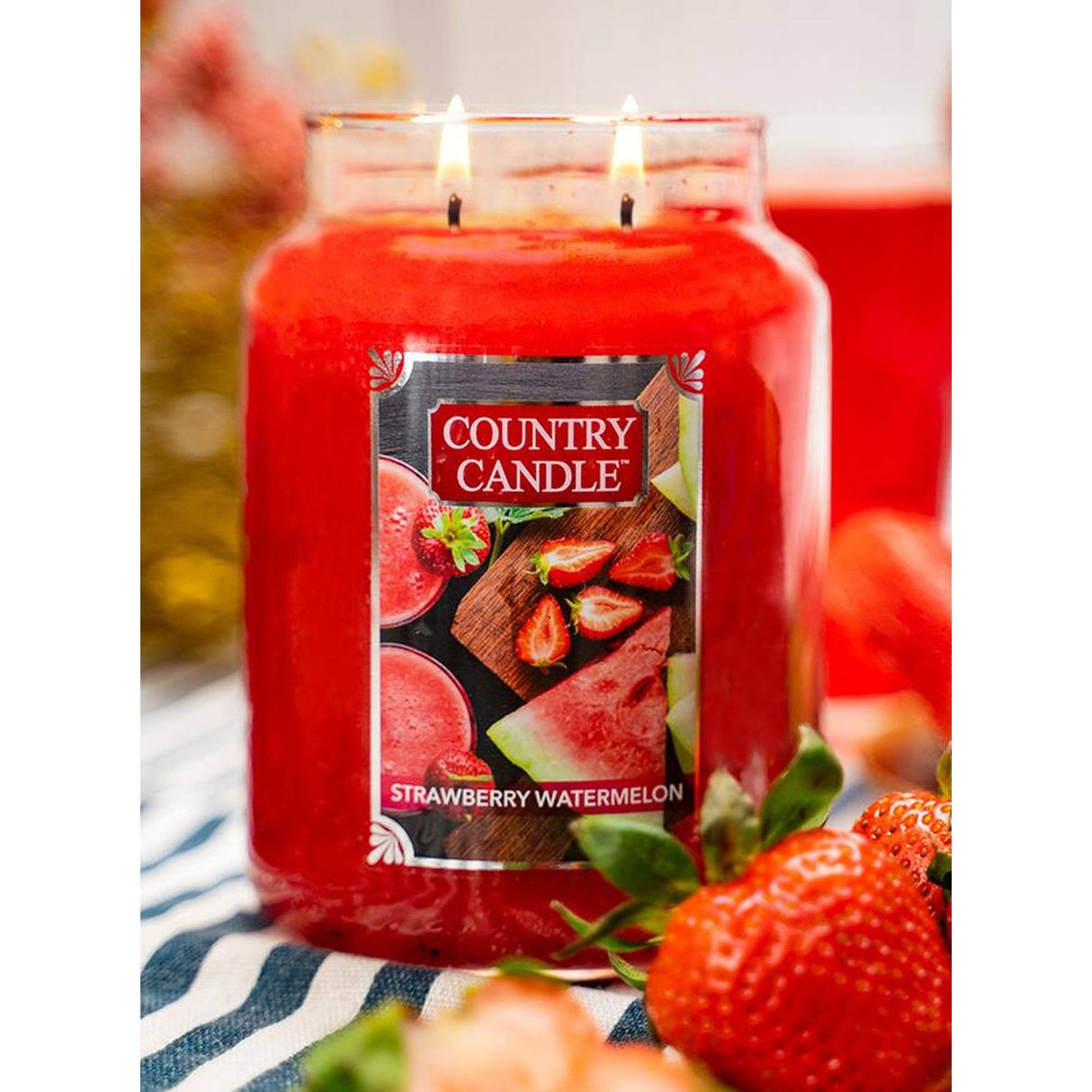 Lumanare parfumata 2 fitile Kringle Country Candle 652g Pepene cu capsuni Lumanare parfumata Kringle Candle