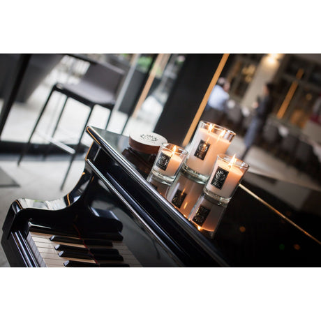 Lumanare parfumata Vellutier, 225 g, Evening at the Opera Lumanare parfumata Vellutier