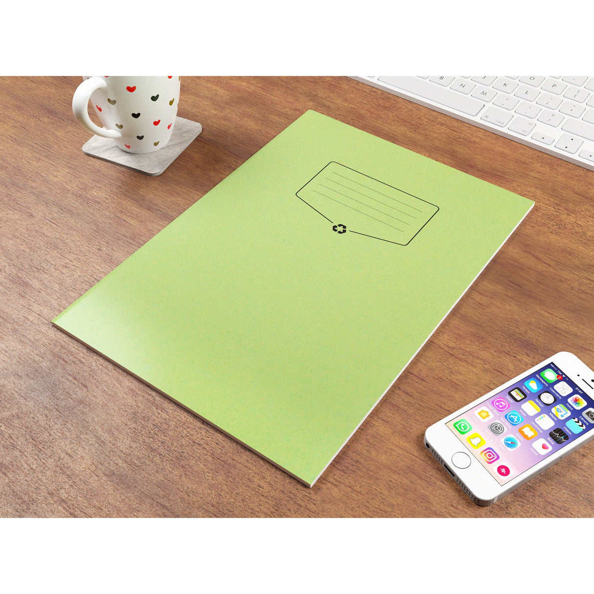 Caiet A4 studentesc din hartie reciclata Silvline 32 de file, 100% din hartie reciclata, cu margine de 8mm si coperta verde Caiet Paperie.ro