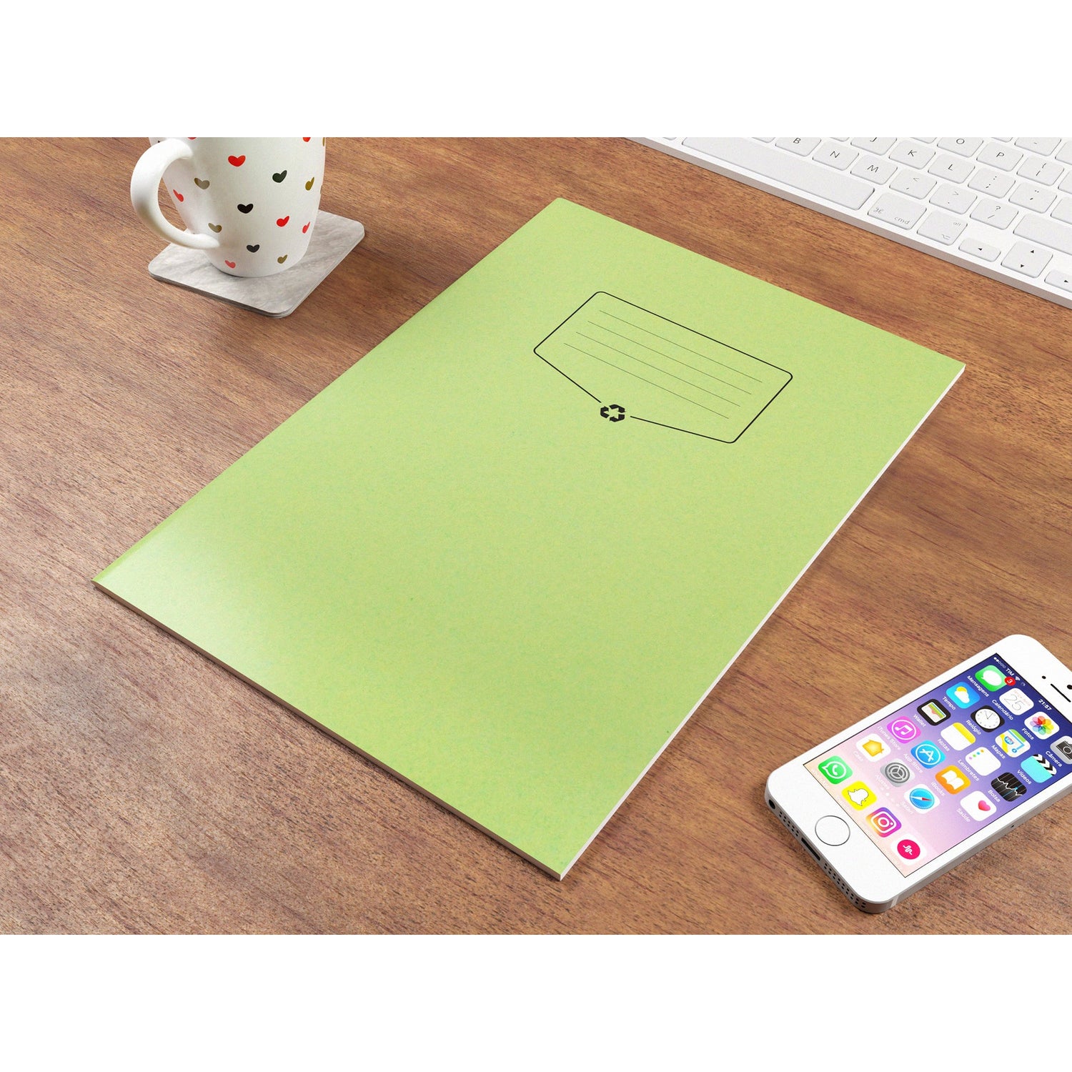 Caiet A4 studentesc din hartie reciclata Silvline 32 de file, 100% din hartie reciclata, cu margine de 8mm si coperta verde Caiet Paperie.ro