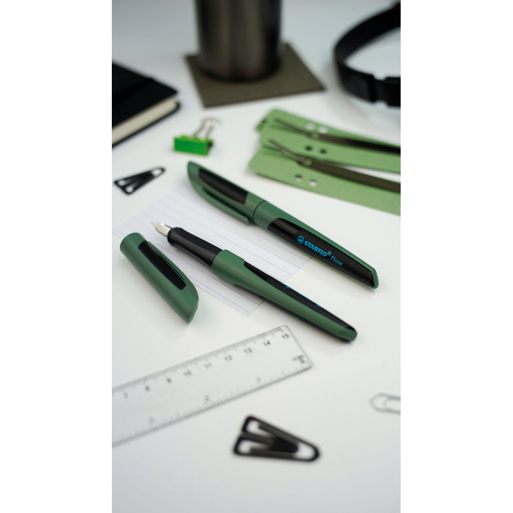 Stilou Stabilo Flow Sporty, M, 0.5 mm, verde /negru, 1 rezerva, blister