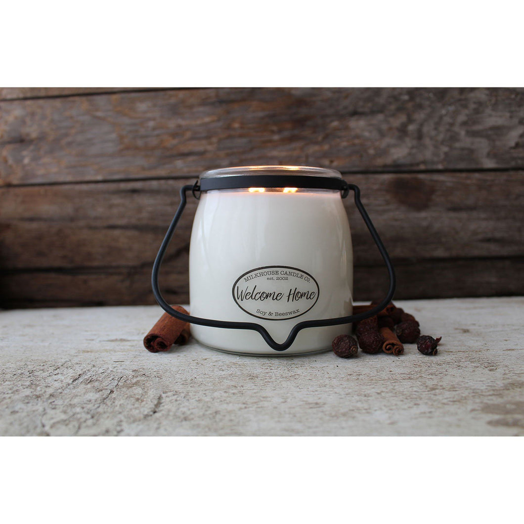 Lumanare parfumata Milkhouse 454g Bun Venit Acasa Lumanare parfumata MILKHOUSE CANDLES 