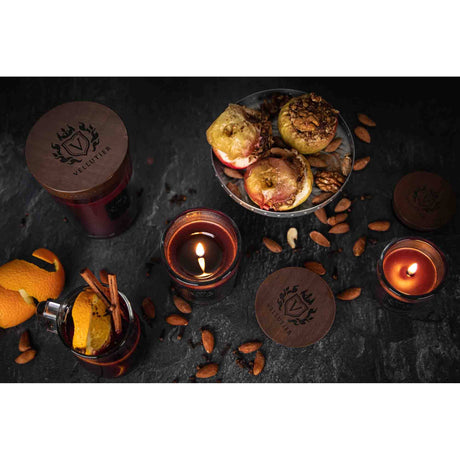 Lumanare parfumata Vellutier, 225 g, Alpine Vin Brulé Lumanare parfumata Vellutier 