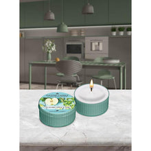 Încarcă imaginea în vizualizatorul Galerie, Lumanare parfumata Country Candle 35 g Coriandru, mar si lime Lumanare parfumata Kringle Candle 
