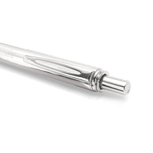 Încarcă imaginea în vizualizatorul Galerie, Roller cu gel Pentel EnerGel Sterling, 0.7 mm, cu mecanism, mina neagra, corp metalic argintiu Rollere cu gel Pentel 
