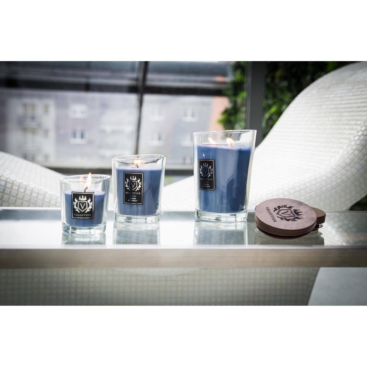 Lumanare parfumata VELLUTIER medie''Porto di Amalfi'' 225g Lumanare parfumata VELLUTIER 