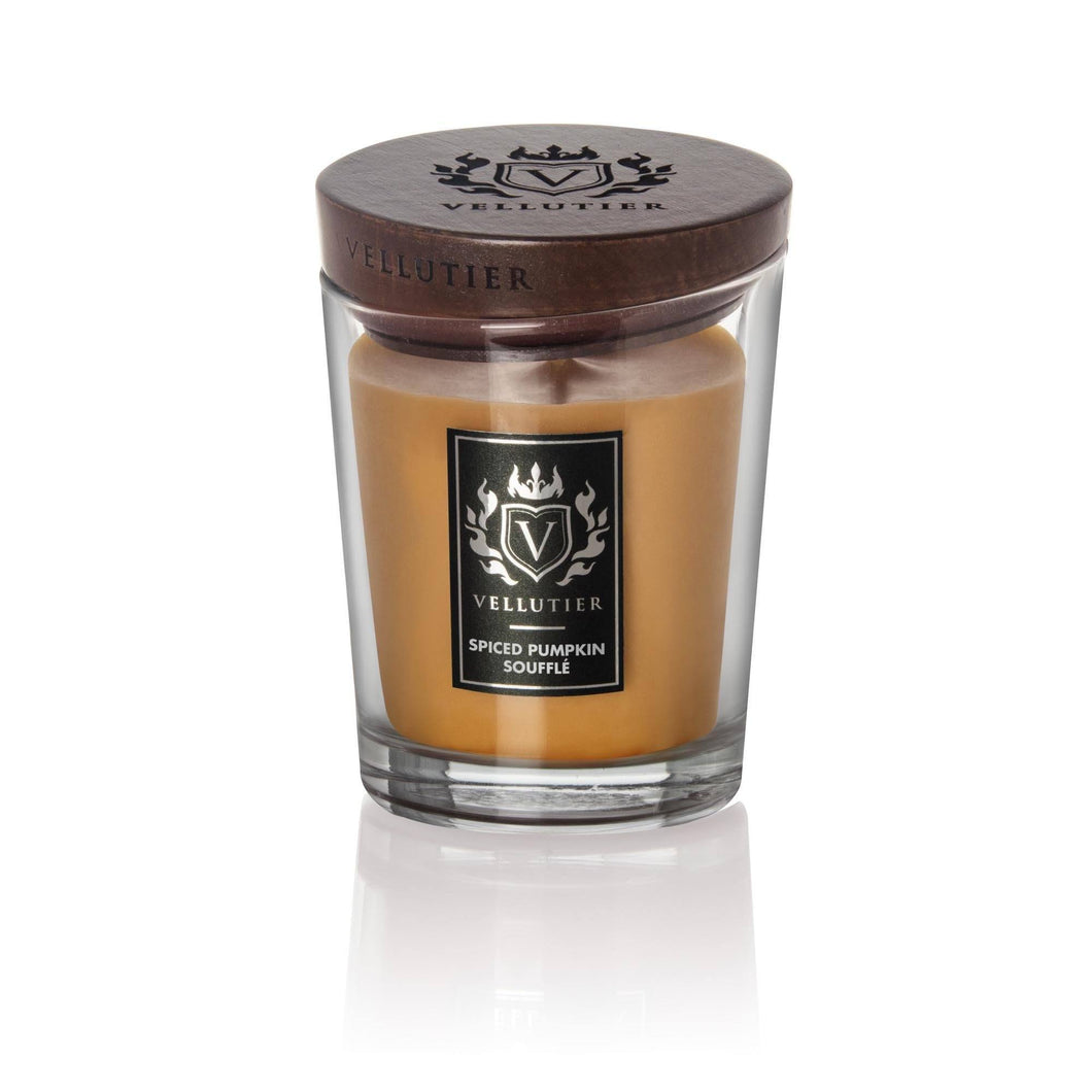 Lumanare parfumata VELLUTIER medie ''Sufleu de dovleac condimentat'' 225g Lumanare parfumata VELLUTIER 