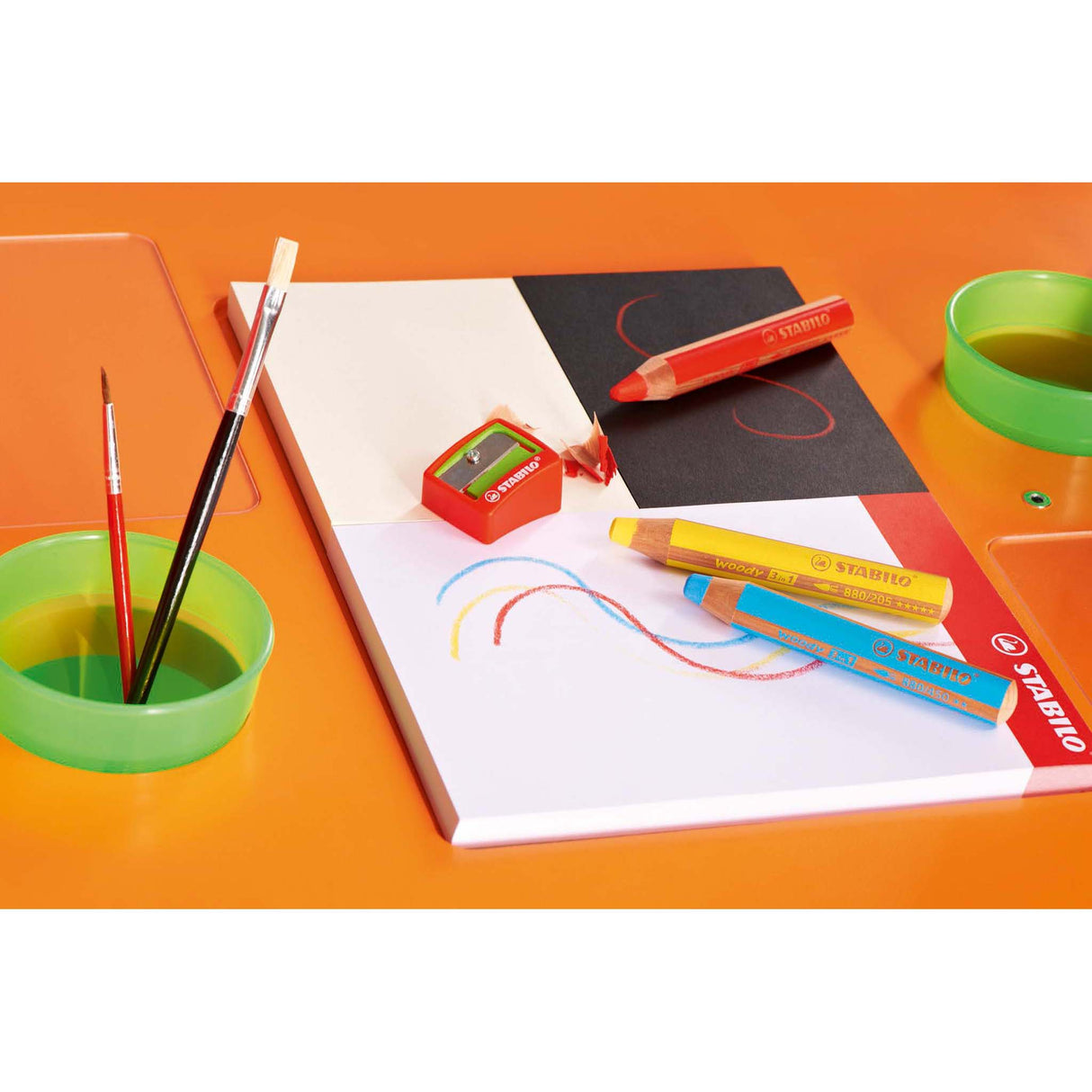 Creioane colorate Stabilo Woody 3-in-1 18 culori/set+ascutitoare+pensula Creioane colorate Stabilo 