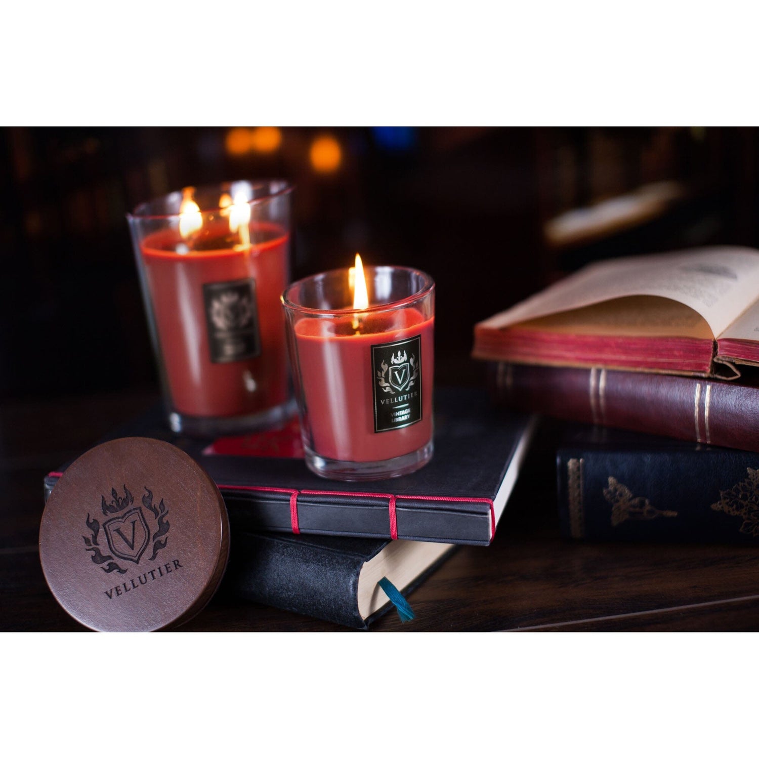 Lumanare parfumata Vellutier, 225 g, Vintage Library Lumanare parfumata Vellutier 