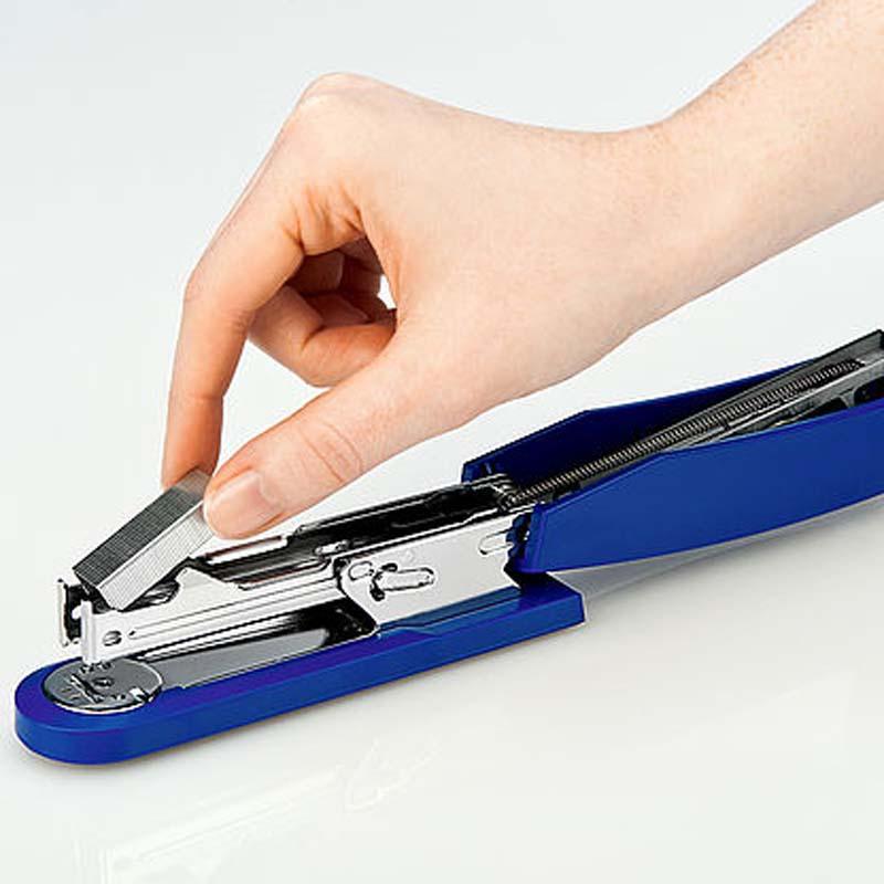 Capsator Novus pentru 25 coli in bleu Capsator Novus|Dahle 