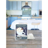 Ceara parfumata Kringle Candle 64 g casmir si cacao Ceara parfumata Kringle Candle 
