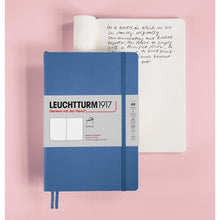 Încarcă imaginea în vizualizatorul Galerie, Agenda BUJO punctata A5 Softcover - Roz Pudrat, 123 pagini BUJO, A5, punctata, softcover Leuchtturm 1917 
